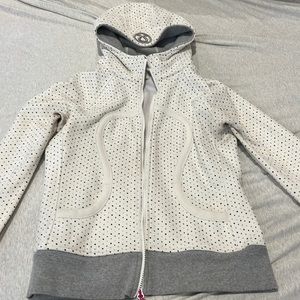 Lululemon White w/ black and grey polka dots Scuba Hoodie. Size 8